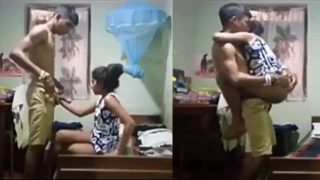 Akeli Behen ko bhai ne Chod liye apne friend se  
