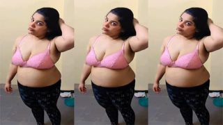 Sexy Chubby Indian Tanker Wife Blowjob